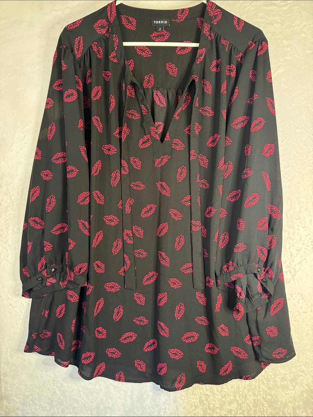 Torrid Black Blouse with Hot Pink and Red Leopard Lip Print 4X
